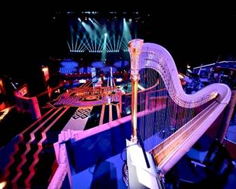 �e�[�u��, ����, ��, �j ���܂܂�Ă���摜

AI �����R���e���c�͌����܂މ\��������܂��B