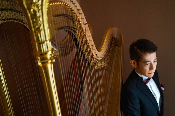 �X�[�c�𒅂��j��

AI �����R���e���c�͌����܂މ\��������܂��B