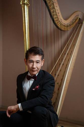 �X�[�c�𒅂��j��

AI �����R���e���c�͌����܂މ\��������܂��B